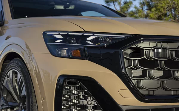 Cars wallpapers Audi Q8 55 TFSI quattro S line (Sakhir Gold Metallic) US-spec - 2025