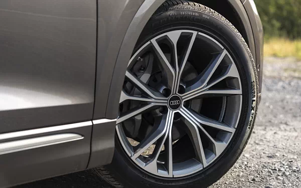 Cars wallpapers Audi Q8 55 TFSI quattro (Samurai Grey Metallic) US-spec - 2025