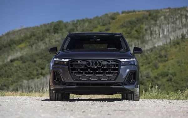 Cars wallpapers Audi SQ7 TFSI Black Optic Package (Daytona Grey) US-spec - 2025