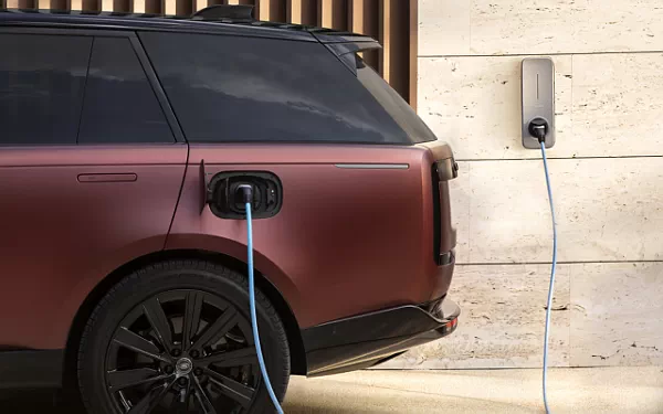 Cars wallpapers Range Rover SV P510e - 2022